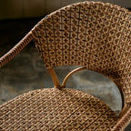 Fauteuil – Tressé à la main à partir de rotin issu de sources durables, sa palette naturelle et sa silhouette élégante apportent un style intemporel aux cuisines décontractées comme aux...