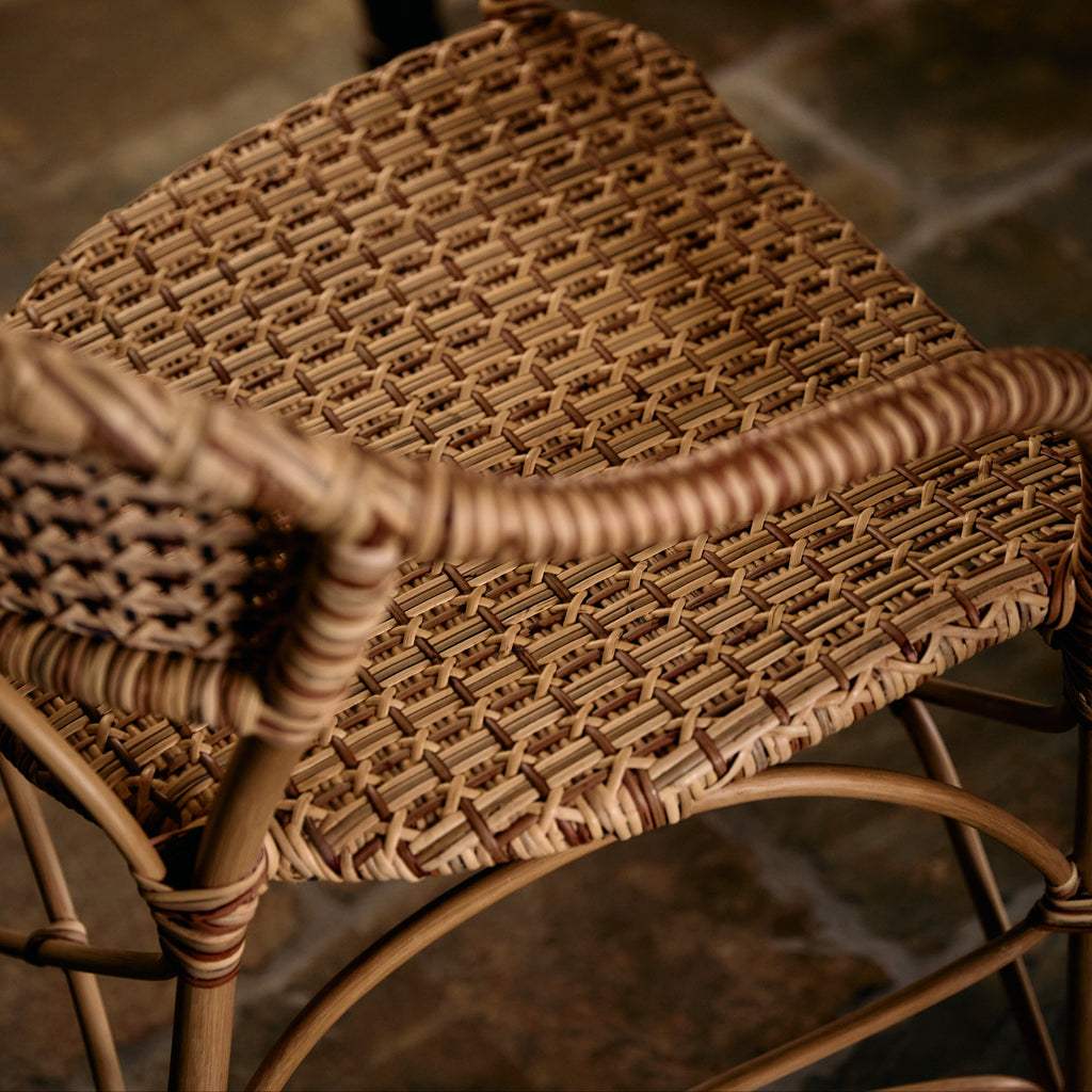 Fauteuil – Tressé à la main à partir de rotin issu de sources durables, sa palette naturelle et sa silhouette élégante apportent un style intemporel aux cuisines décontractées comme aux...