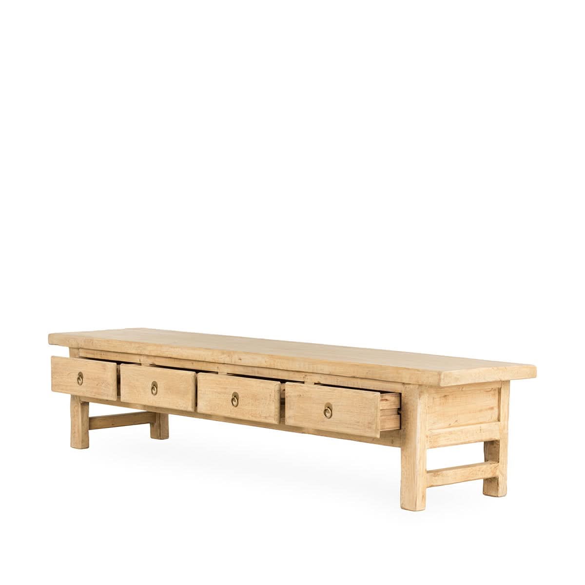 Buffet – à la fois simple et raffiné, il incarne la simplicité des formes et des matériaux, offrant une esthétique intemporelle qui transcende les tendances passagères.