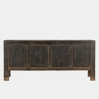 Buffet en orme "Door" - Classique et neutre, ce meuble est doté de portes avec étagères et poignées en laiton antique. Le buffet en orme se prête à un...