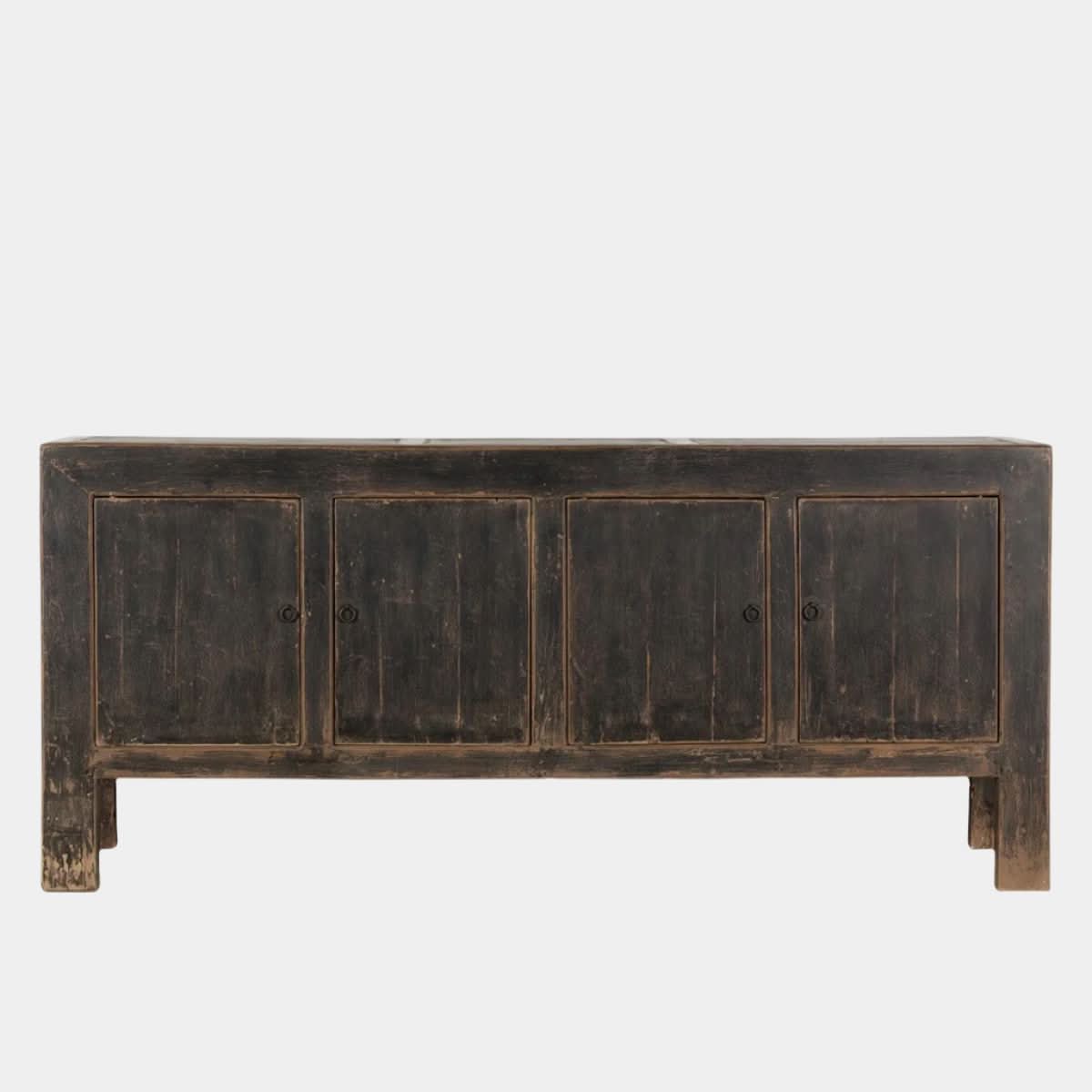 Buffet en orme "Door" - Classique et neutre, ce meuble est doté de portes avec étagères et poignées en laiton antique. Le buffet en orme se prête à un...