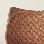 Chaise d'appoint - Avec son dossier courbé gracieux et ses pieds épingles élancés, ce tabouret apporte une forme architecturale intemporelle aux cuisines et aux comptoirs.