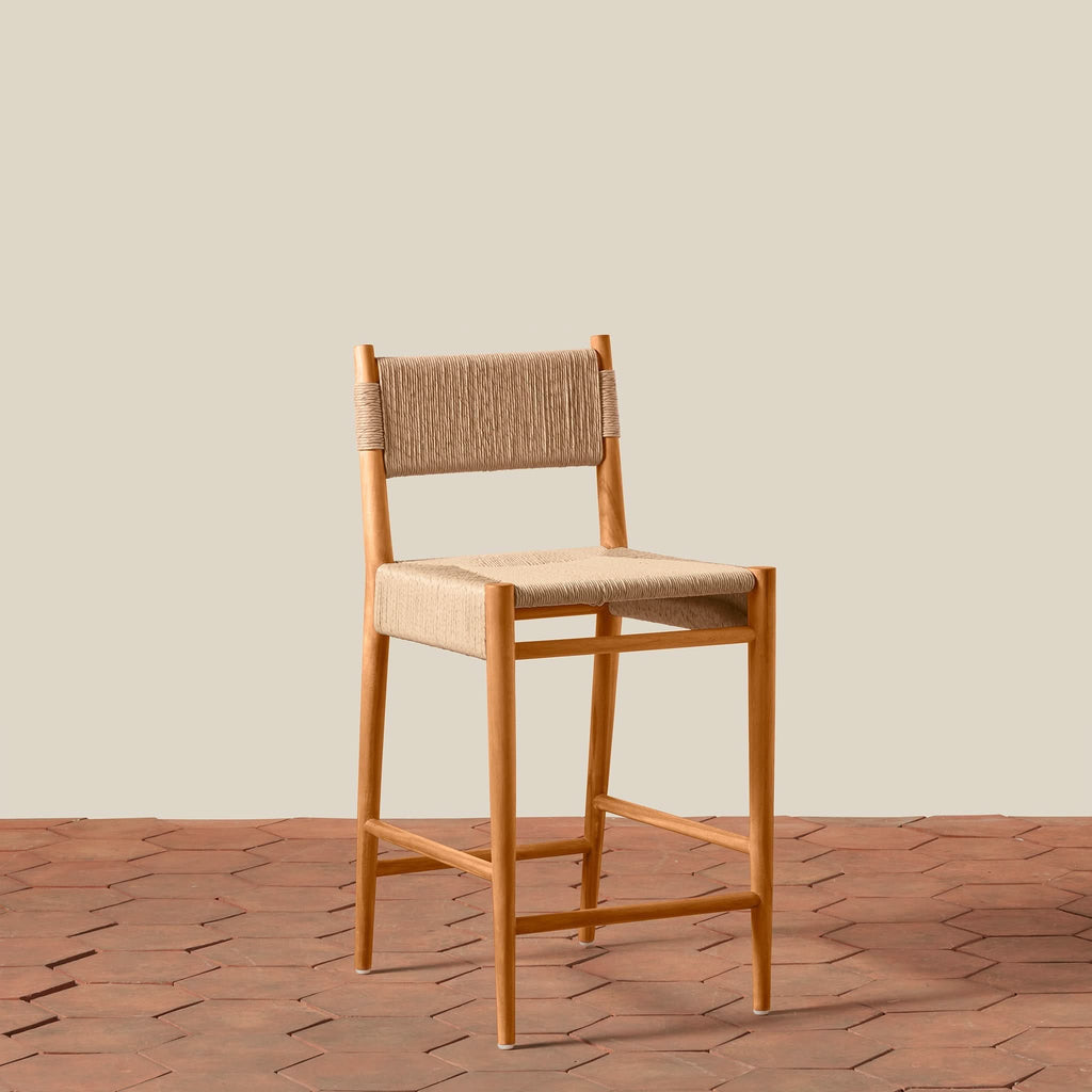Tabouret de comptoir - Le jonc synthétique résistant aux intempéries offre une option élégante et durable pour les repas en extérieur ou les zones de repas de cuisine très fréquentées