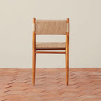 Chaise de salle à manger - Le jonc tressé résistant aux intempéries offre une option élégante et durable pour les repas en extérieur ou les zones de repas de cuisine très fréquentées