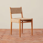 Chaise de salle à manger - Le jonc tressé résistant aux intempéries offre une option élégante et durable pour les repas en extérieur ou les zones de repas de cuisine très fréquentées