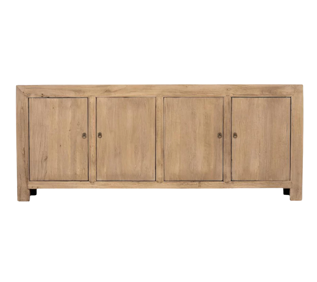 Buffet en orme – classique et neutre, cette pièce est dotée de portes avec étagères munies d'une poignée en laiton antique, le buffet en orme se prête à une gamme de...