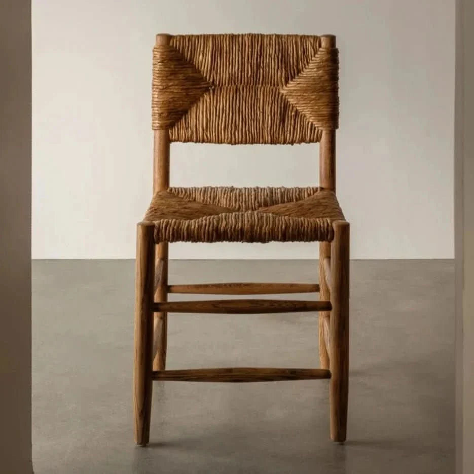 Chaise de salle à manger - à l'aise autour d'une table de ferme ou dans une salle à manger raffinée, les proportions épurées et les matériaux naturels de la chaise créent un style intemporel...