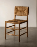 Chaise de salle à manger - à l'aise autour d'une table de ferme ou dans une salle à manger raffinée, les proportions épurées et les matériaux naturels de la chaise créent un style intemporel...