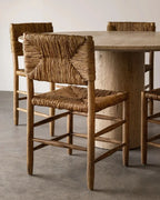 Chaise de salle à manger - à l'aise autour d'une table de ferme ou dans une salle à manger raffinée, les proportions épurées et les matériaux naturels de la chaise créent un style intemporel...