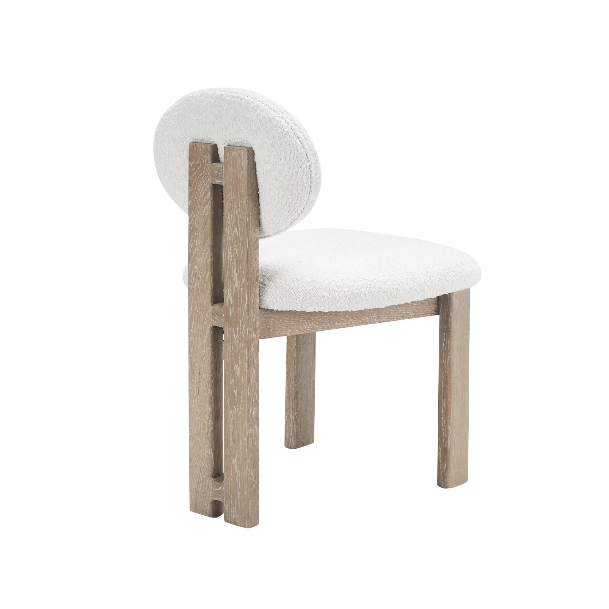 Chaise de salle à manger (lot de 2) – Recouverte d'un somptueux tissu blanc cassé, cette chaise présente un mélange de bouclé sophistiqué de 95 % polyester et 5 %...