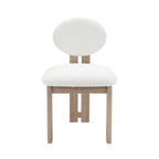 Chaise de salle à manger (lot de 2) – Recouverte d'un somptueux tissu blanc cassé, cette chaise présente un mélange de bouclé sophistiqué de 95 % polyester et 5 %...