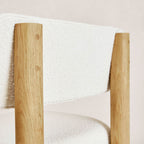 Chaise de salle à manger - Chêne chaud - Avec ses pieds fuselés en chêne blanc massif et son revêtement en bouclé blanc cassé, la chaise de salle à manger apporte un look jeune et excitant à votre...