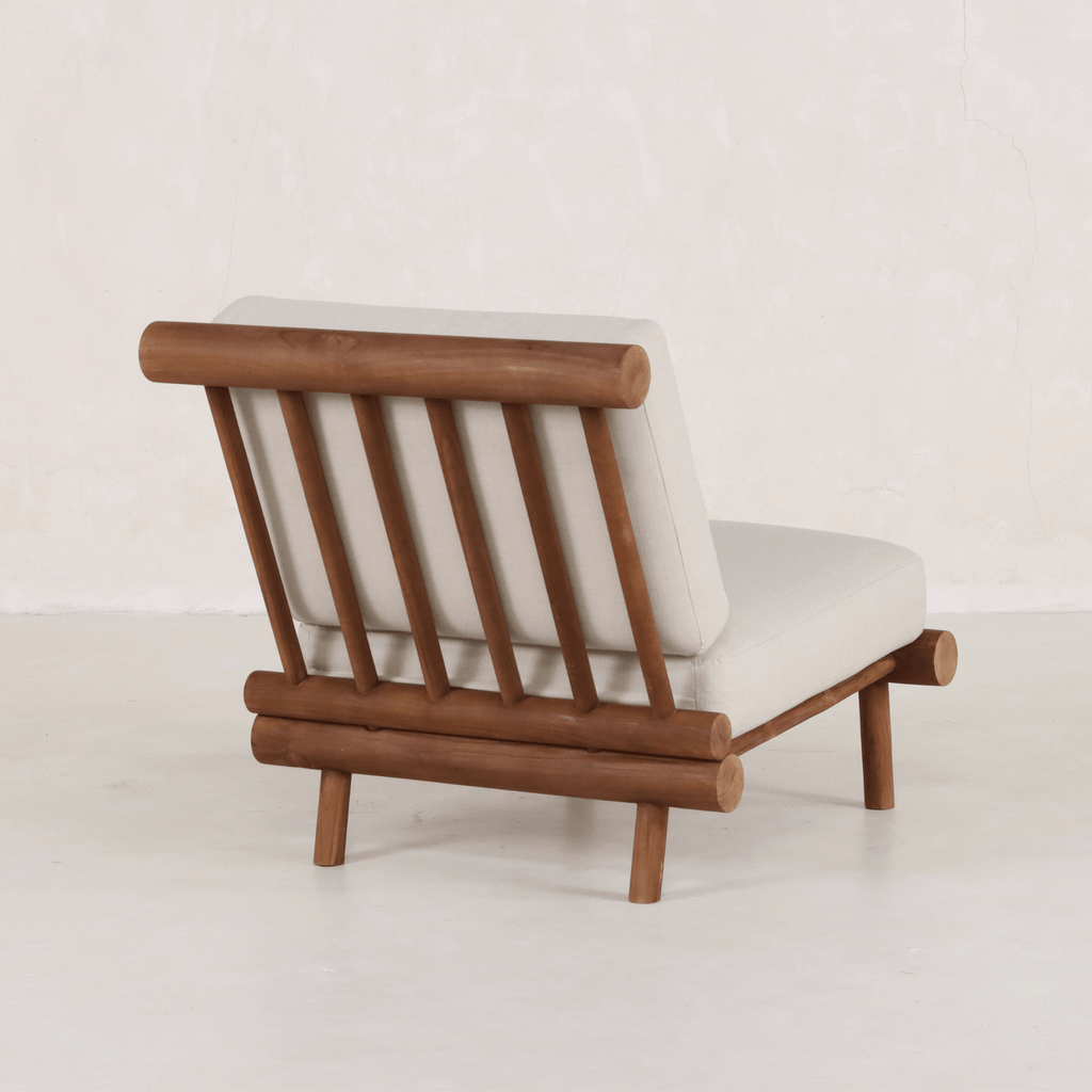 Chaise - Foncée - FABRICATION EN BOIS MASSIF à partir d'une seule pièce de bois dur tropical PIÈCE DE PATRIMOINE ARTISANAL sculptée individuellement mettant en valeur...
