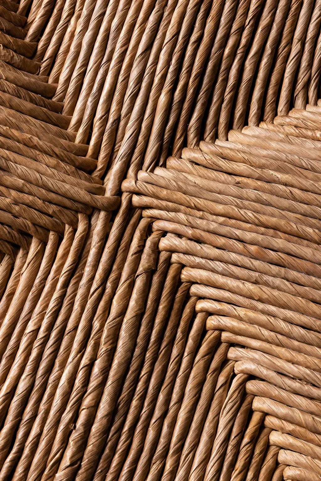 Tabouret de bar - l'architecte qui allie design et confort pour faire chanter un meuble fonctionnel avec la beauté de ses...
