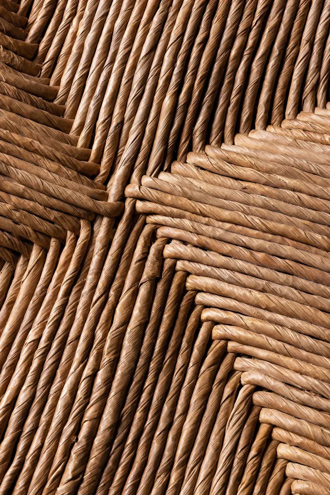 Tabouret de bar - l'architecte qui allie design et confort pour faire chanter un meuble fonctionnel avec la beauté de ses...