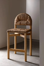 Tabouret de bar - l'architecte qui allie design et confort pour faire chanter un meuble fonctionnel avec la beauté de ses...