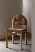 Chaise de salle à manger - conçue par l'architecte, la chaise de salle à manger allie design et confort pour faire chanter un meuble fonctionnel avec le...