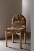 Chaise de salle à manger - conçue par l'architecte, la chaise de salle à manger allie design et confort pour faire chanter un meuble fonctionnel avec le...