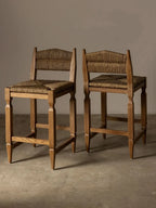 Tabouret de comptoir - avec un clin d'œil à l'artiste connu pour trouver la beauté dans les formes simples, le tabouret de comptoir incarne cette même philosophie - célébrant...