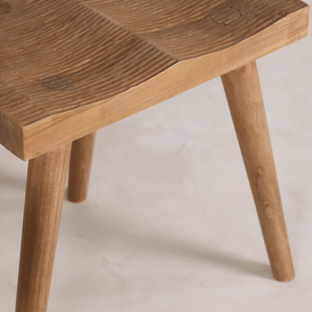Chaise - Naturel - DOS ERGONOMIQUE pour un confort ergonomique tout en conservant les formes architecturales primitives Design - silhouette brutaliste...