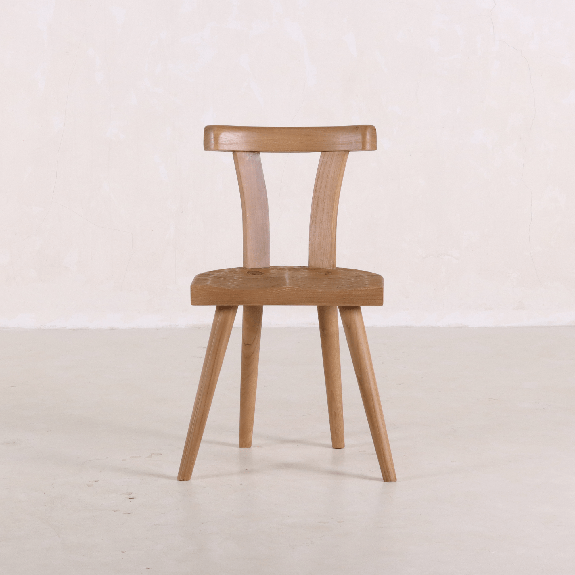 Chaise - Naturel - DOS ERGONOMIQUE pour un confort ergonomique tout en conservant les formes architecturales primitives Design - silhouette brutaliste...
