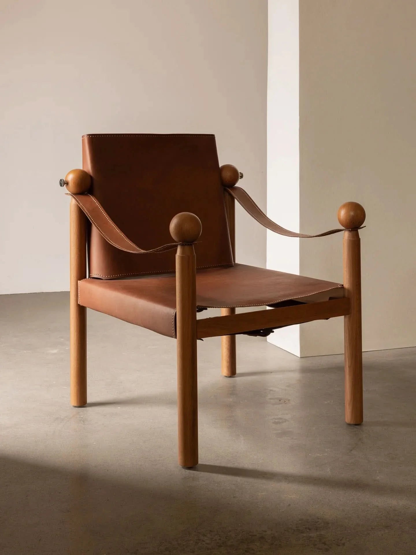 Vue par un grand nom du design, cette chaise perpétue non seulement une tradition centenaire, mais possède également une valeur intrinsèque indéniable.