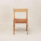 Chaise de salle à manger - Naturel - Le cuir de couleur naturelle a été inspiré par l'art du 13ème siècle d'une technique de teinture traditionnelle qui tire sa couleur de...