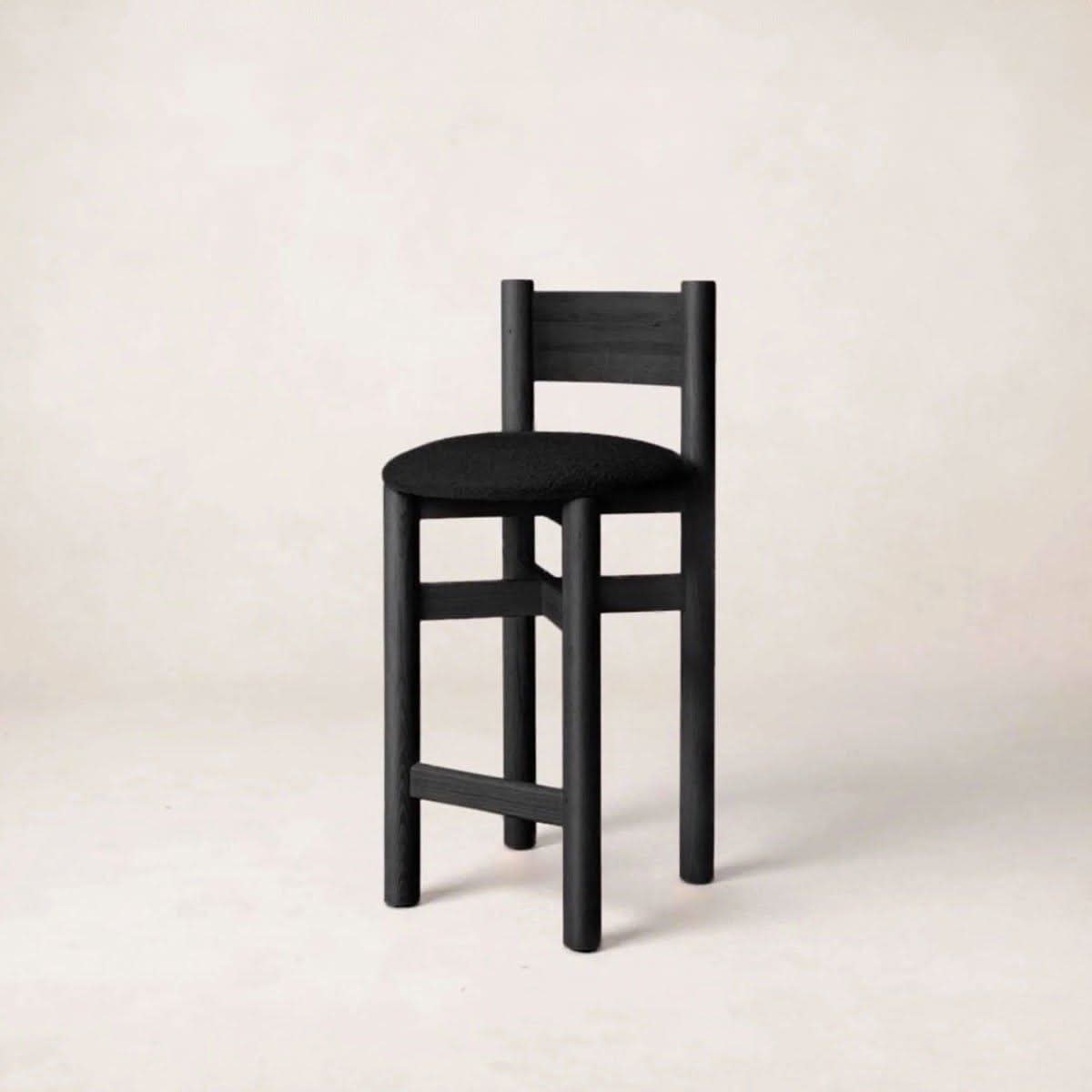 Tabouret de comptoir - Noir - L'assise peut être dévissée du piètement, ce qui vous permet de la retapisser facilement avec votre tissu ou cuir préféré, que ce soit...