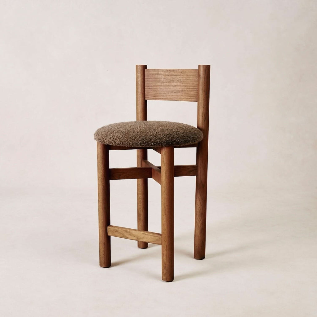 Tabouret de comptoir  - Parfait pour la cuisine ou le bar, ce tabouret apporte une chaleur naturelle à votre intérieur, créant un espace accueillant qui équilibre...