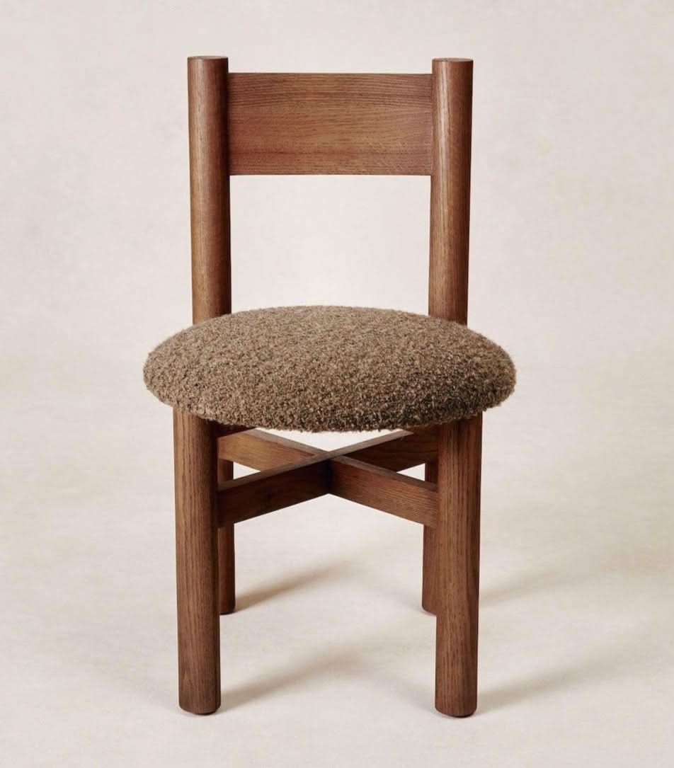 Chaise de salle à manger  - plusieurs revêtements protecteurs, nous utilisons des huiles naturelles de la plus haute qualité qui se lient au bois, vous offrant une pièce qui est...