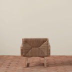 Chaise longue – la corde en jonc de mer est savamment tressée autour d'un cadre en bois de hêtre selon un motif intemporel en vannerie, créant un aspect très texturé