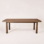 Table à manger - Mocha - Cette pièce présente une finition à l'huile utilisée pour mettre en valeur le magnifique grain du bois, recouverte d'un revêtement protecteur pour une durabilité...